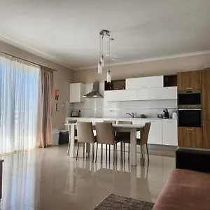 Riviera - Seafront - Wifi Marsaskala